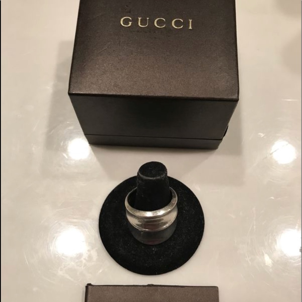 Silver Gucci Ring